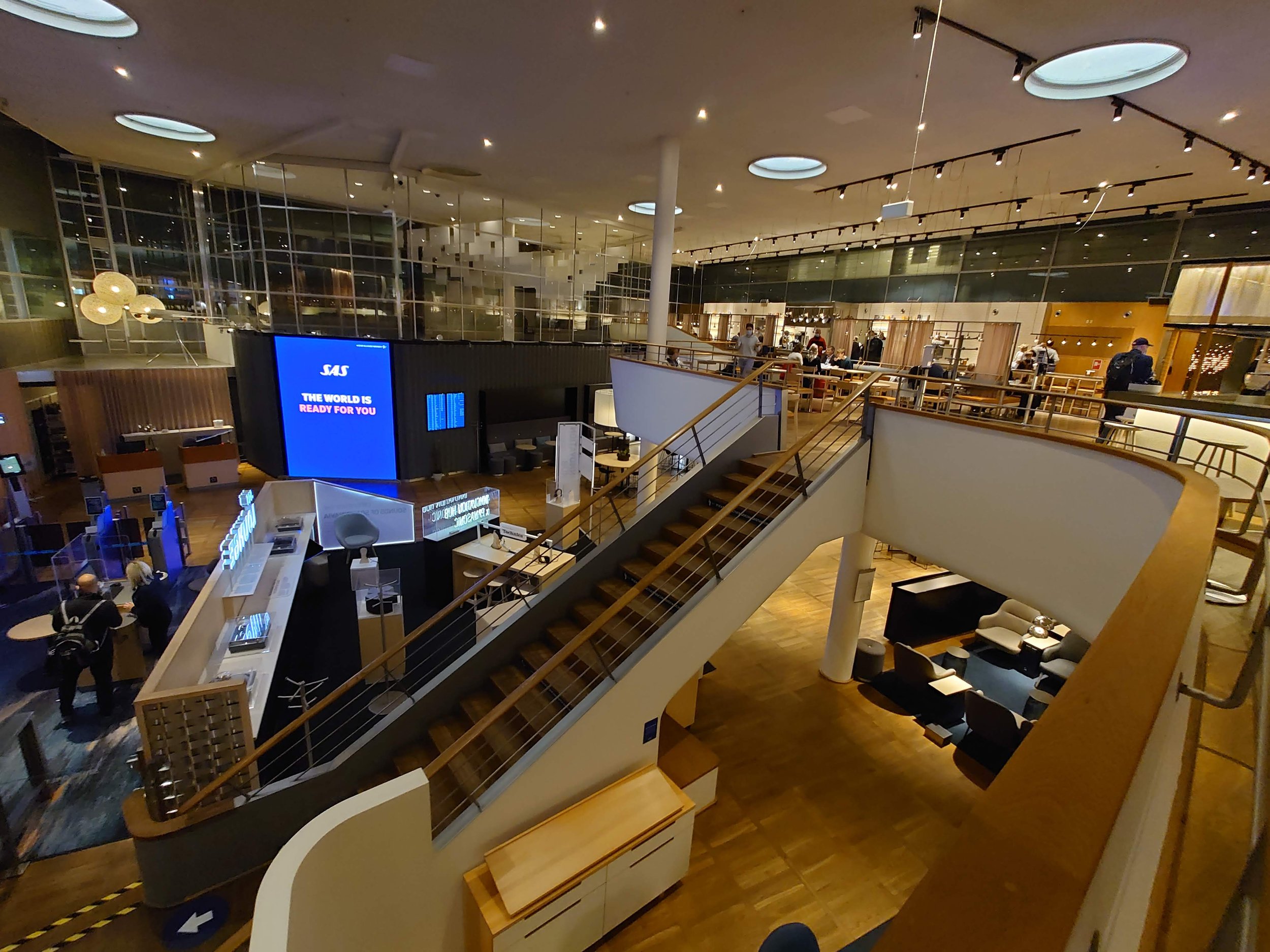 SAS Lounge, Copenhagen Airport Review – trying too&nbsp;hygge?